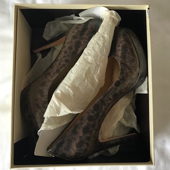New Coach Daisee Printed Lizard Heels, 8 (8.5) - Picture 3 of 8